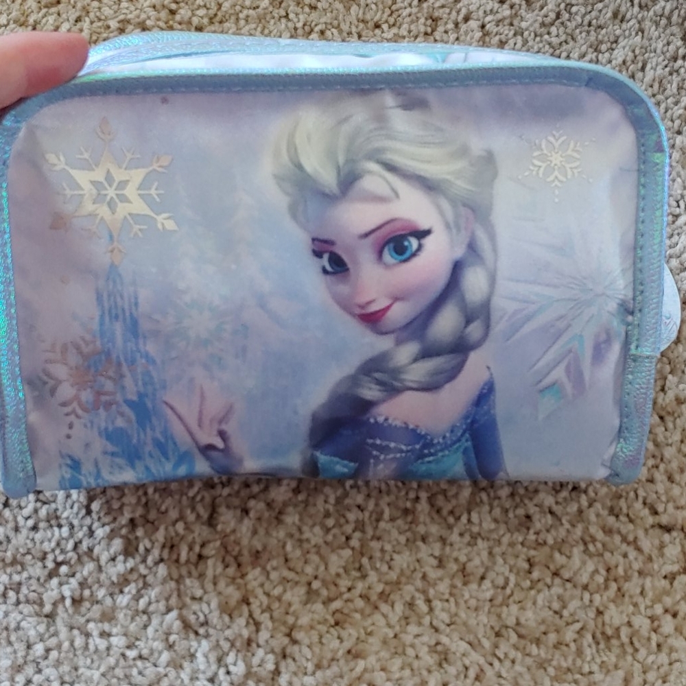 Elsa make-up bag